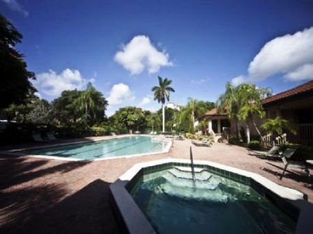 IE343, La Peninsula, Naples,  - Just Properties